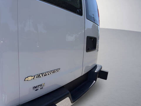 2024 Chevrolet Express 2500