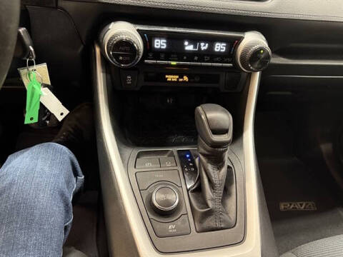 2019 Toyota RAV4 Hybrid LE