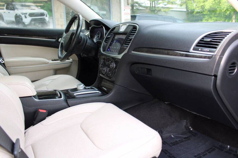 2018 Chrysler 300 Limited