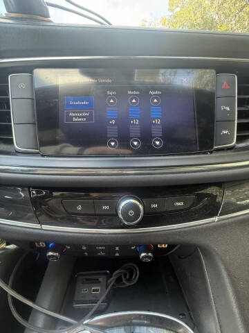 2022 Buick Enclave Essence