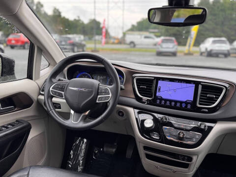 2017 Chrysler Pacifica Touring-L
