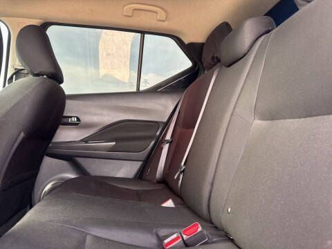 2024 Nissan Kicks S