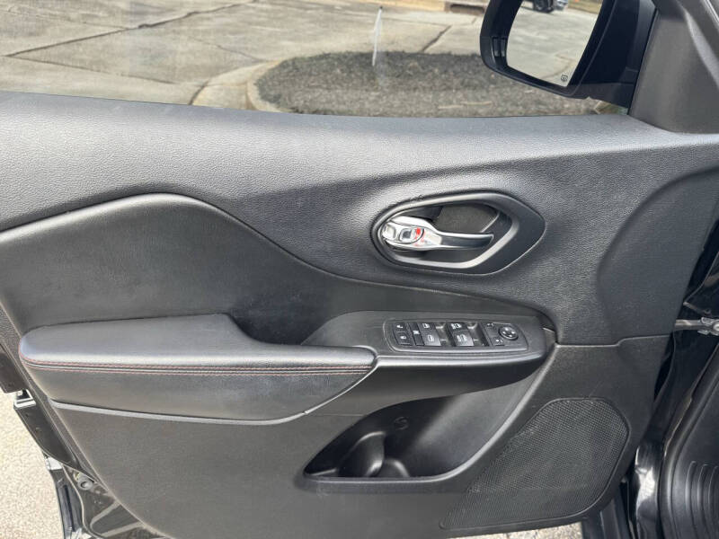 2019 Jeep Cherokee Trailhawk