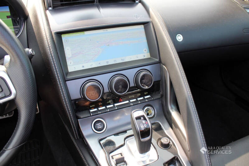 2021 Jaguar F-TYPE R