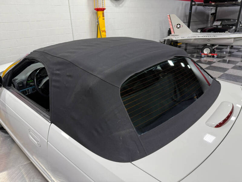 2003 Ford Thunderbird