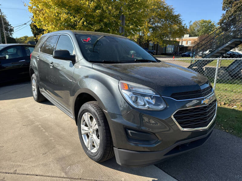 2017 Chevrolet Equinox LS photo 4