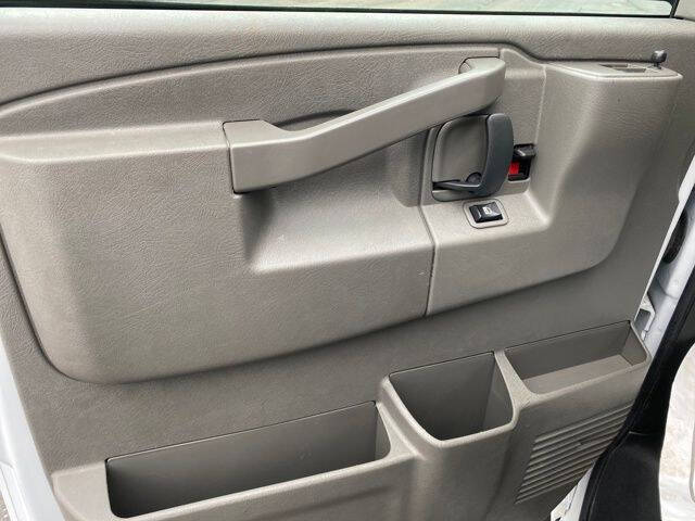 2024 GMC Savana 2500