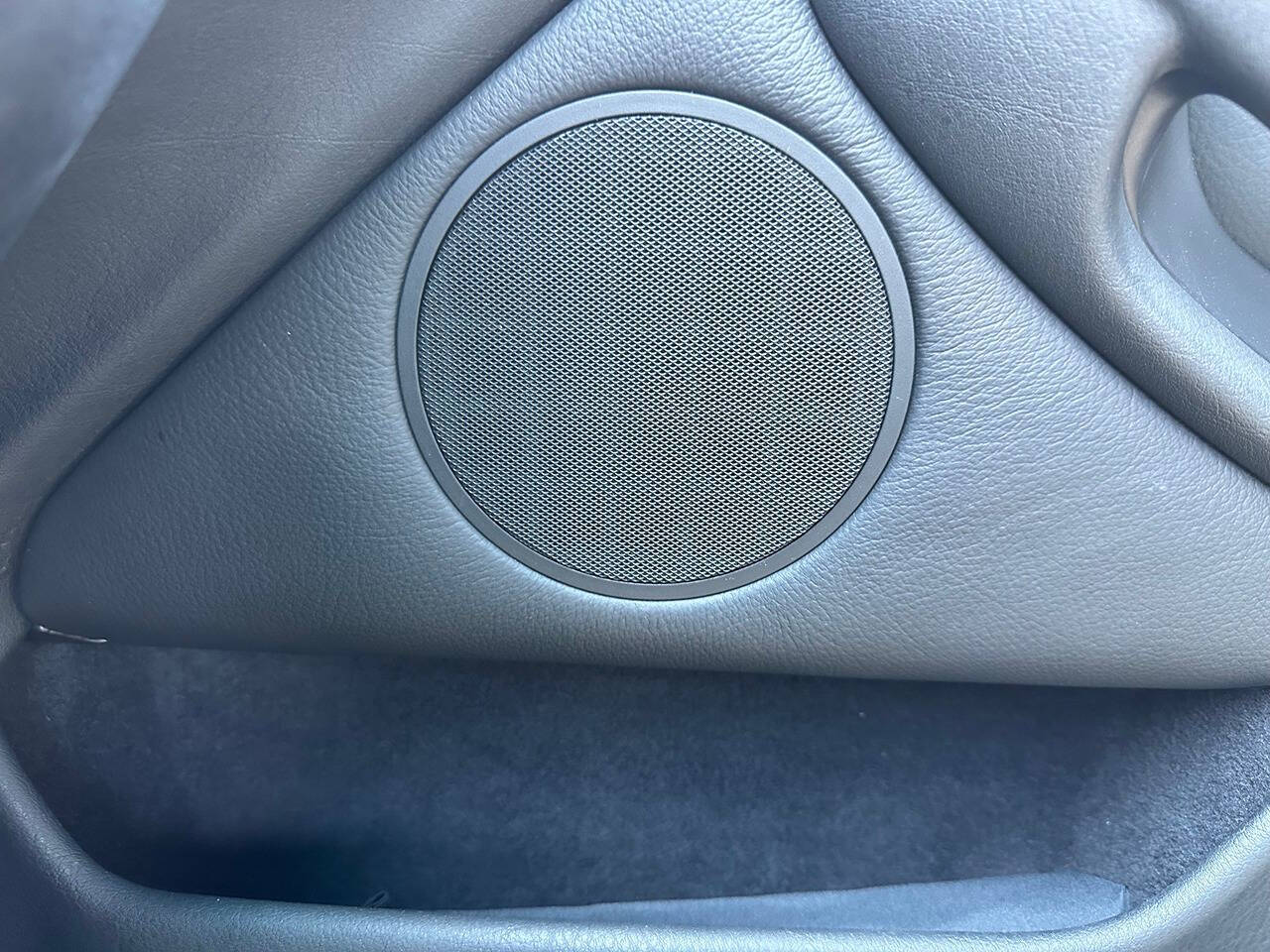 2003 BMW 5 Series 31