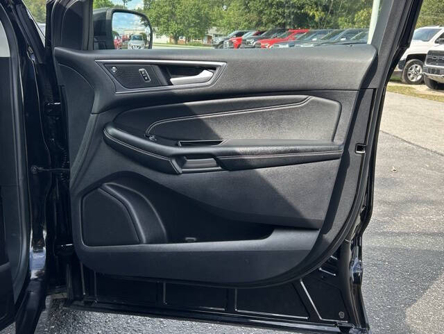 2020 Ford Edge Titanium