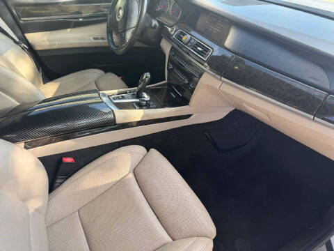 2012 BMW 7 Series