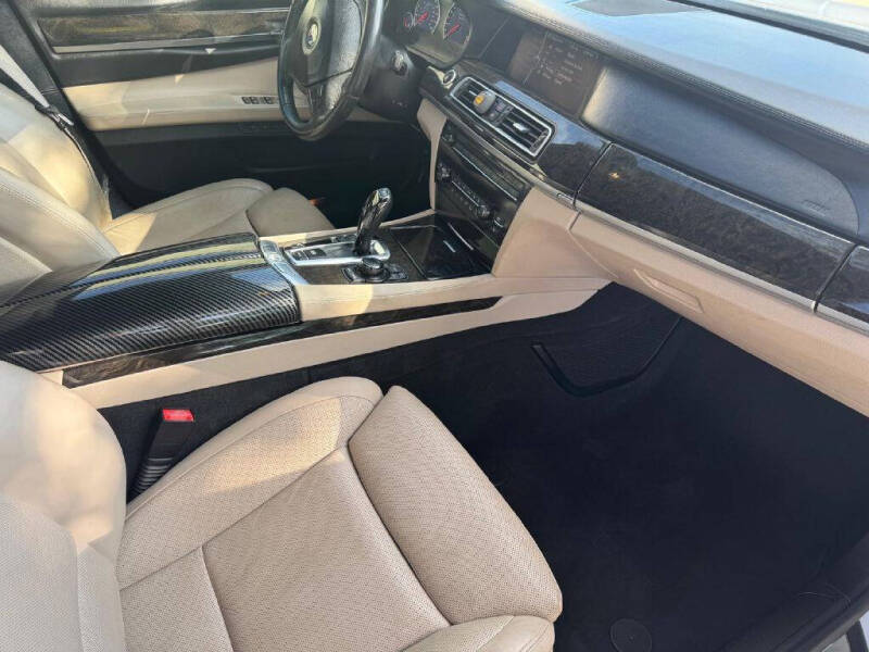 2012 BMW 7 Series