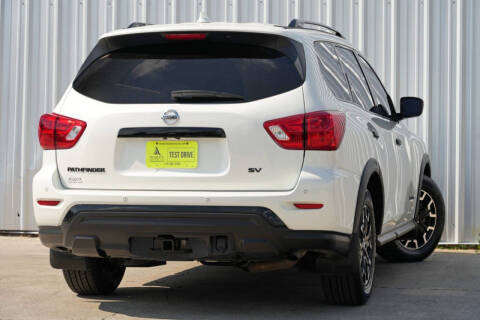 2020 Nissan Pathfinder SV