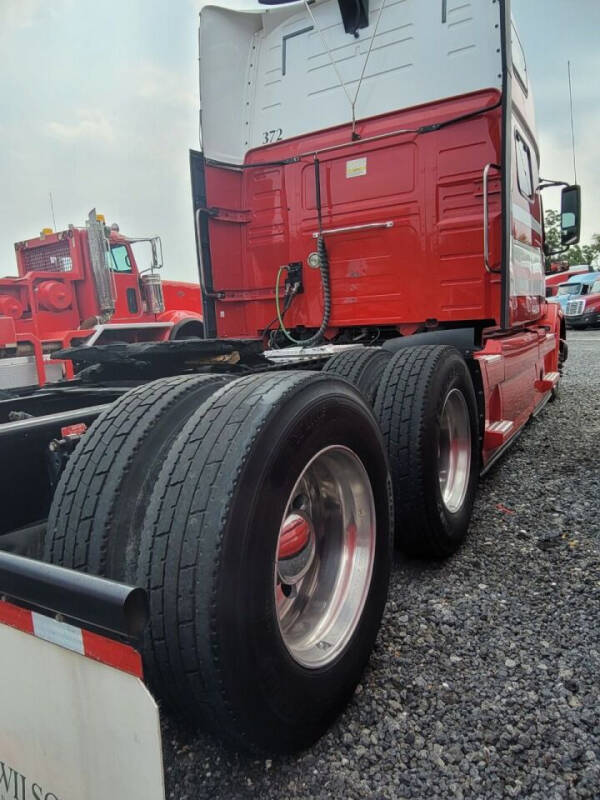 2017 Volvo VNL 780