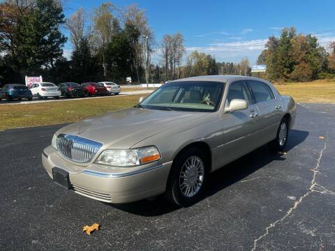 2008 Lincoln Town Car for sale at IH Auto Sales in Jacksonville NC
