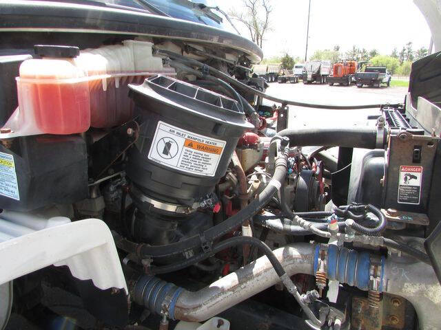 2014 Freightliner M2 106