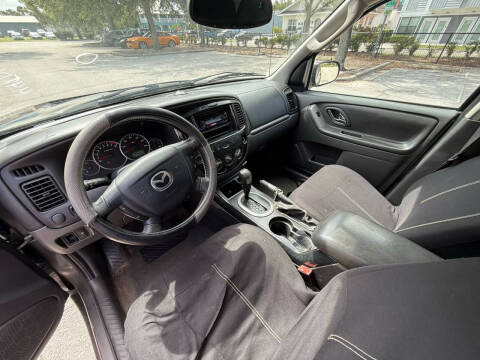 2005 Mazda Tribute s