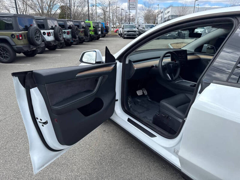 2025 Tesla Model Y Performance