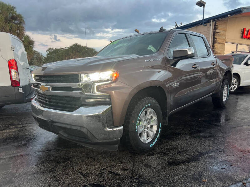 2019 Chevrolet Silverado 1500 for sale at Lamberti Auto Collection in Plantation FL