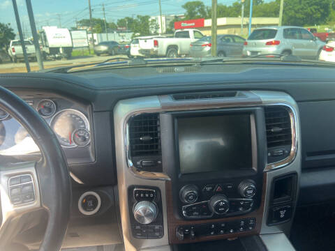 2015 RAM 1500 Laramie