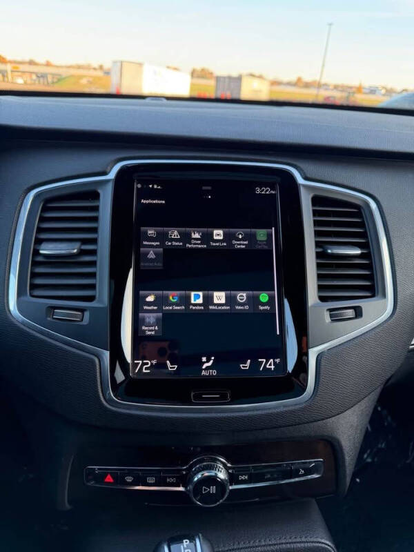 2019 Volvo XC90 T6 Momentum