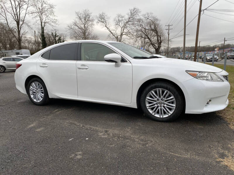 2015 Lexus ES 350's photo