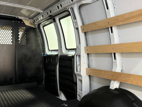 2024 GMC Savana 2500