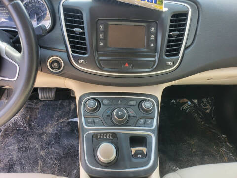 2015 Chrysler 200 Limited