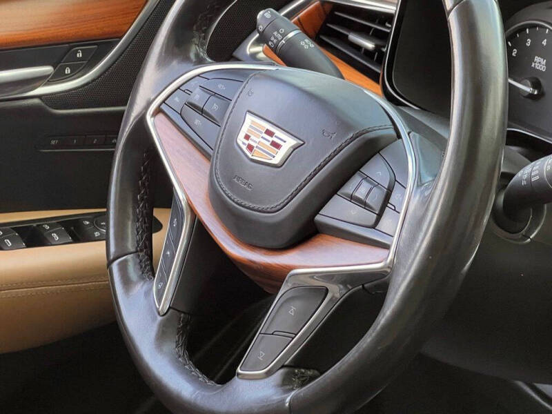 2018 Cadillac XT5 Platinum