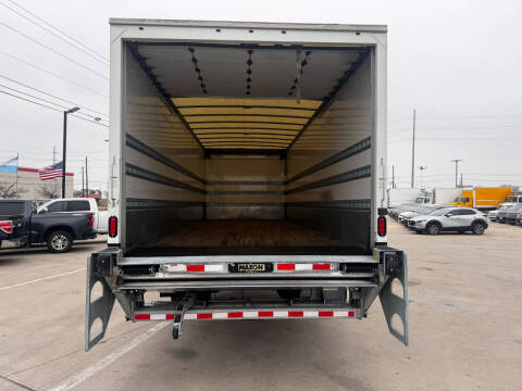 2019 Freightliner M2 106