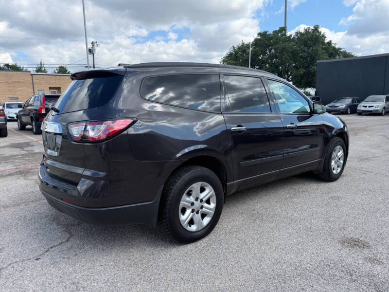 2017 Chevrolet Traverse LS