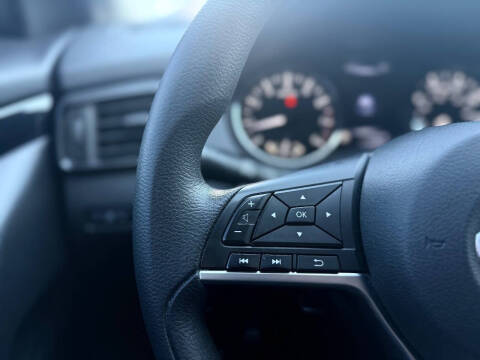 2017 Nissan Rogue Sport SV