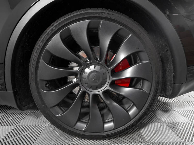 2024 Tesla Model Y Performance