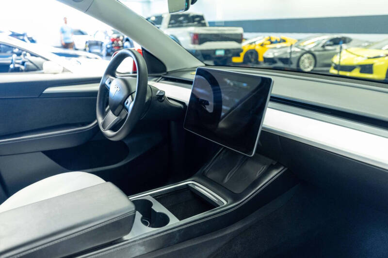 2023 Tesla Model Y Performance