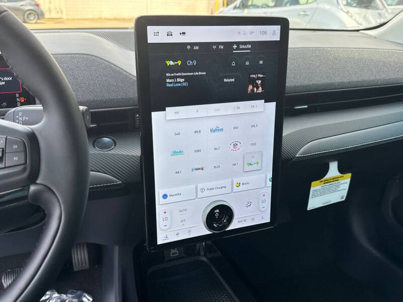 2025 Ford Mustang Mach-E Premium