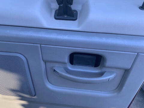 2005 Ford E-Series E-350 SD XLT