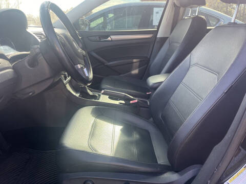 2014 Volkswagen Passat 1.8T SE PZEV