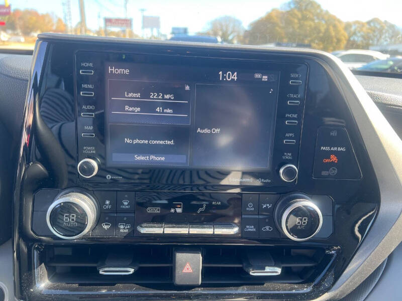 2021 Toyota Highlander LE