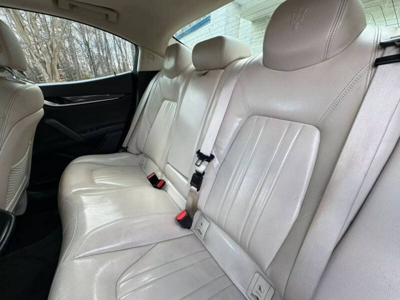 2015 Maserati Ghibli