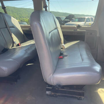 2010 Ford E-Series E-350 SD XLT