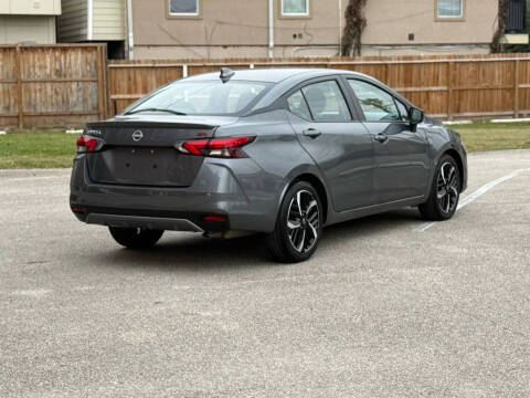 2025 Nissan Versa SR