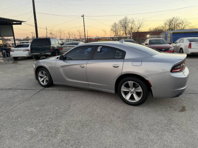 2017 Dodge Charger SXT