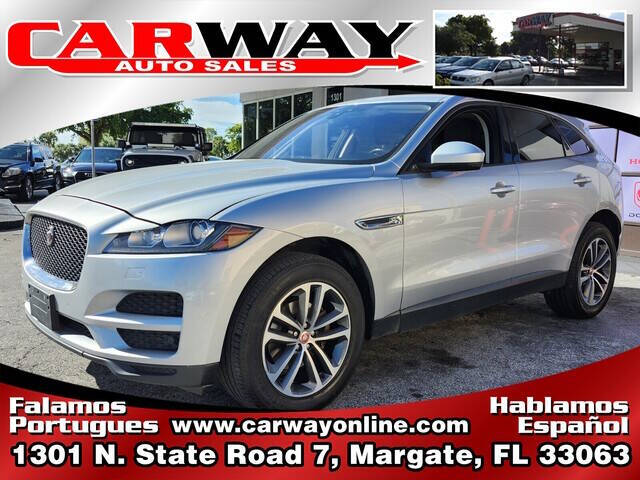 2018 Jaguar F-PACE Premium's photo