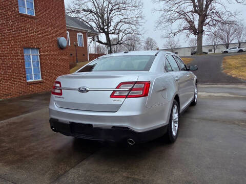2016 Ford Taurus SEL