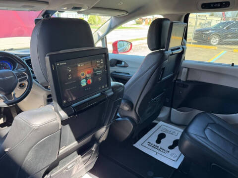 2018 Chrysler Pacifica Touring L Plus
