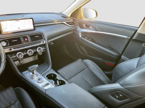 2022 Genesis G70