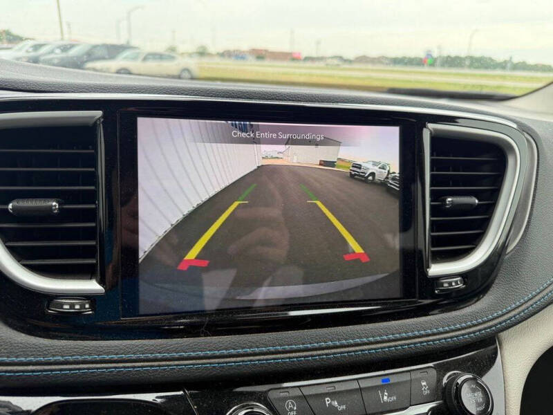 2021 Chrysler Pacifica Touring