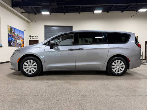 2021 Chrysler Voyager L