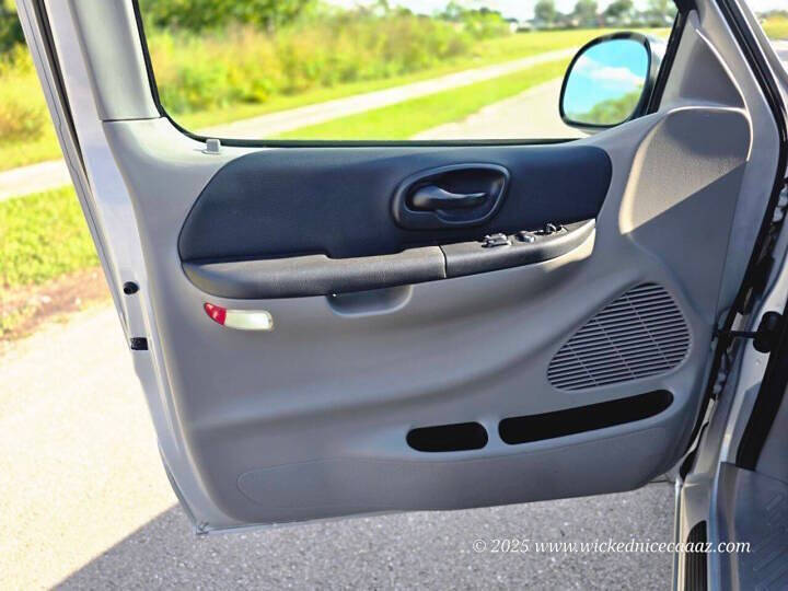 2002 Ford F-150 SVT Lightning