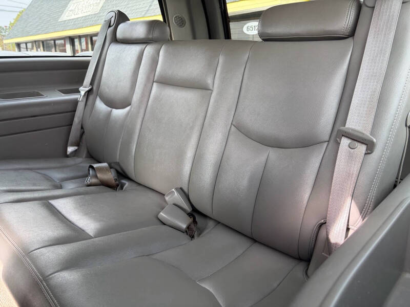 2004 Chevrolet Suburban 1500