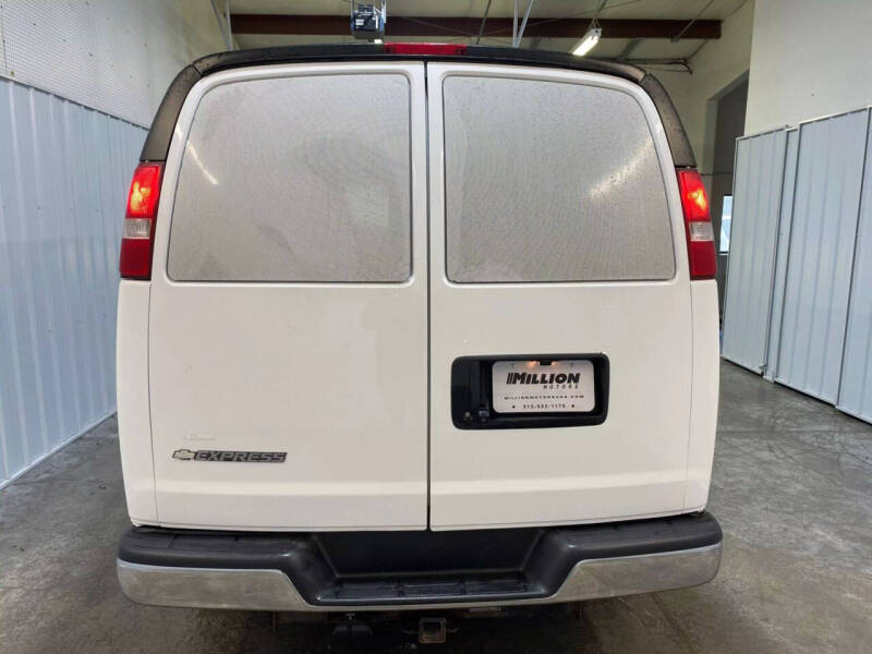 2017 Chevrolet Express 2500